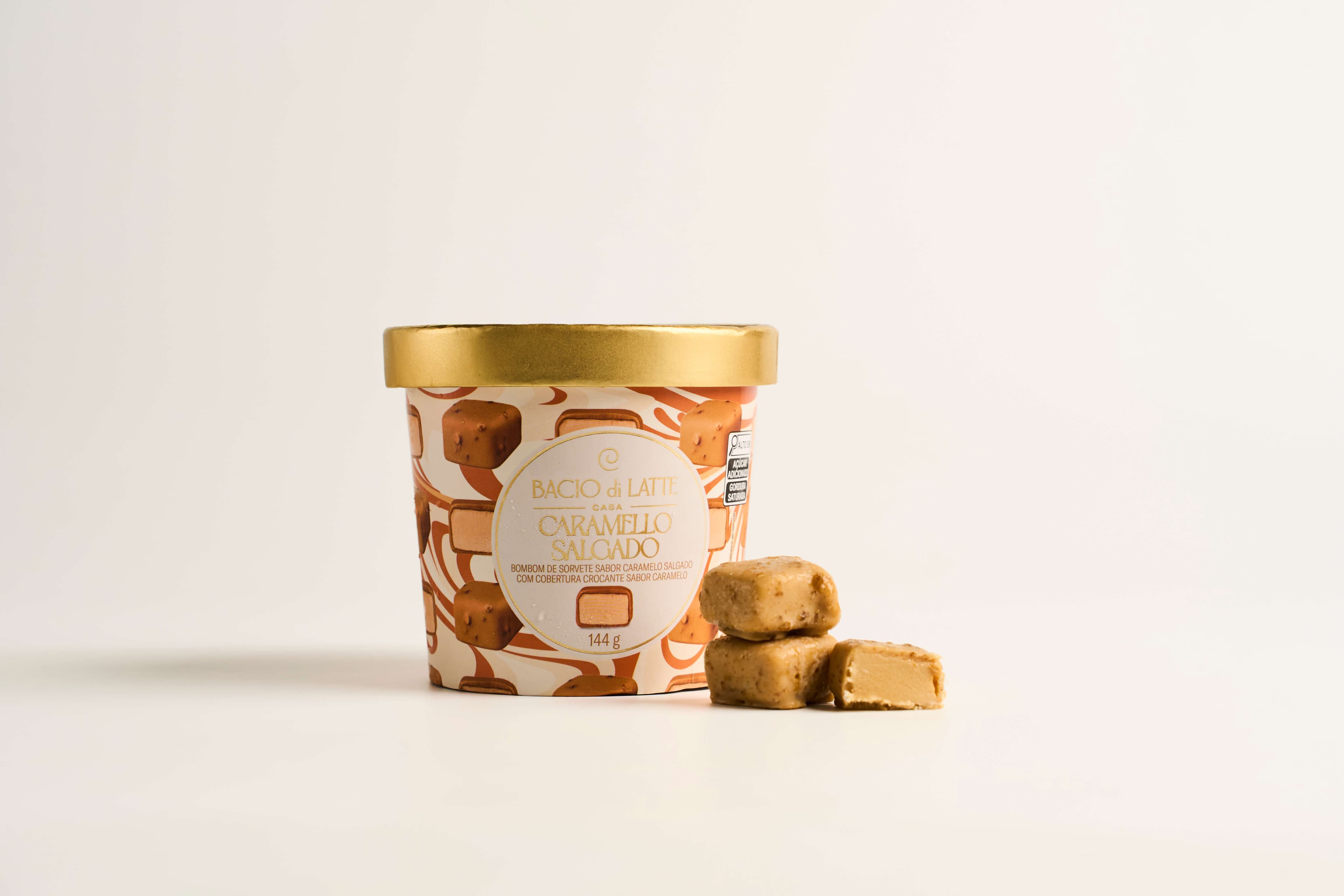 Bombom de sorvete Bacio di Latte caramelo salgado 144g