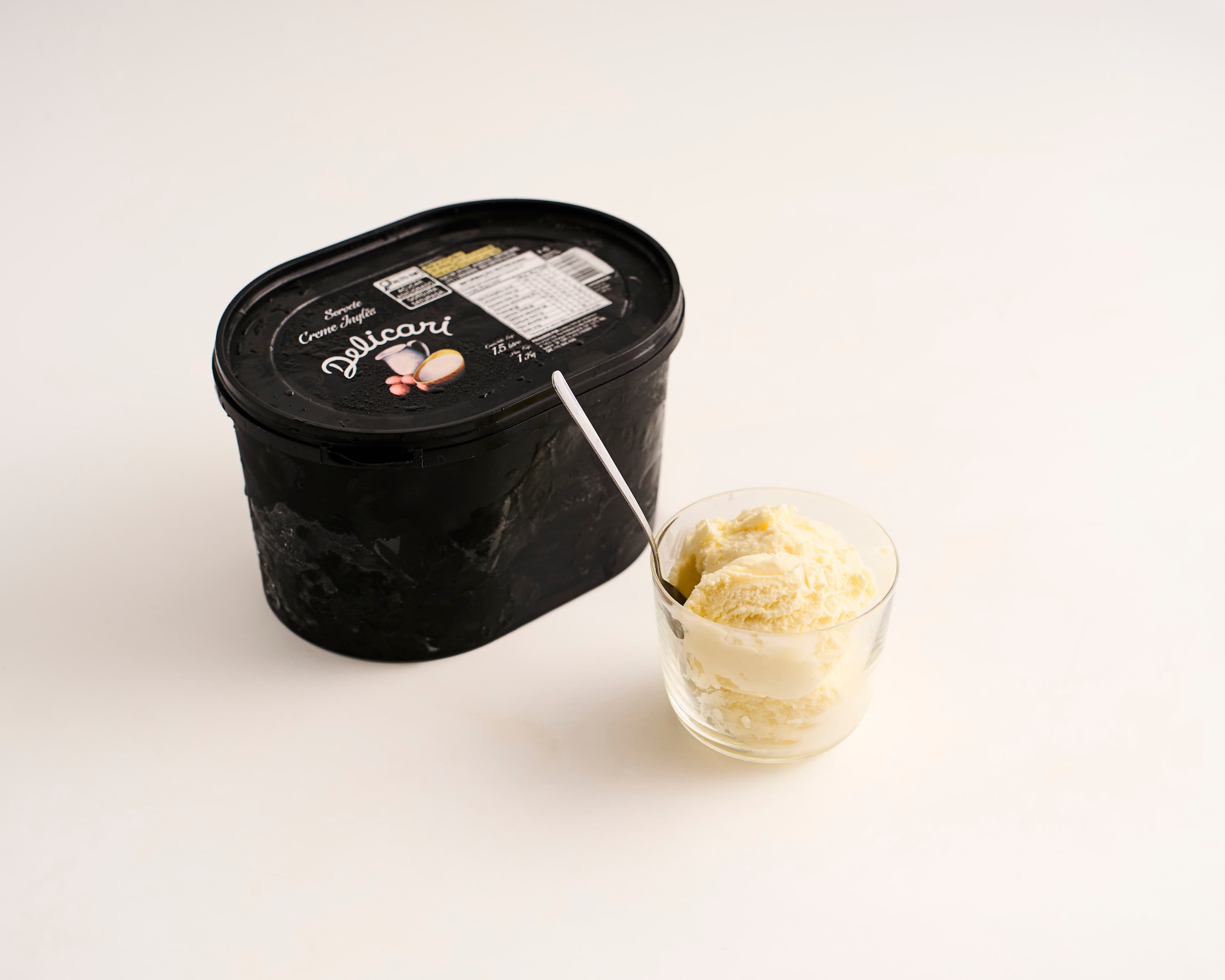 Sorvete de creme inglês Delicari 1,5l