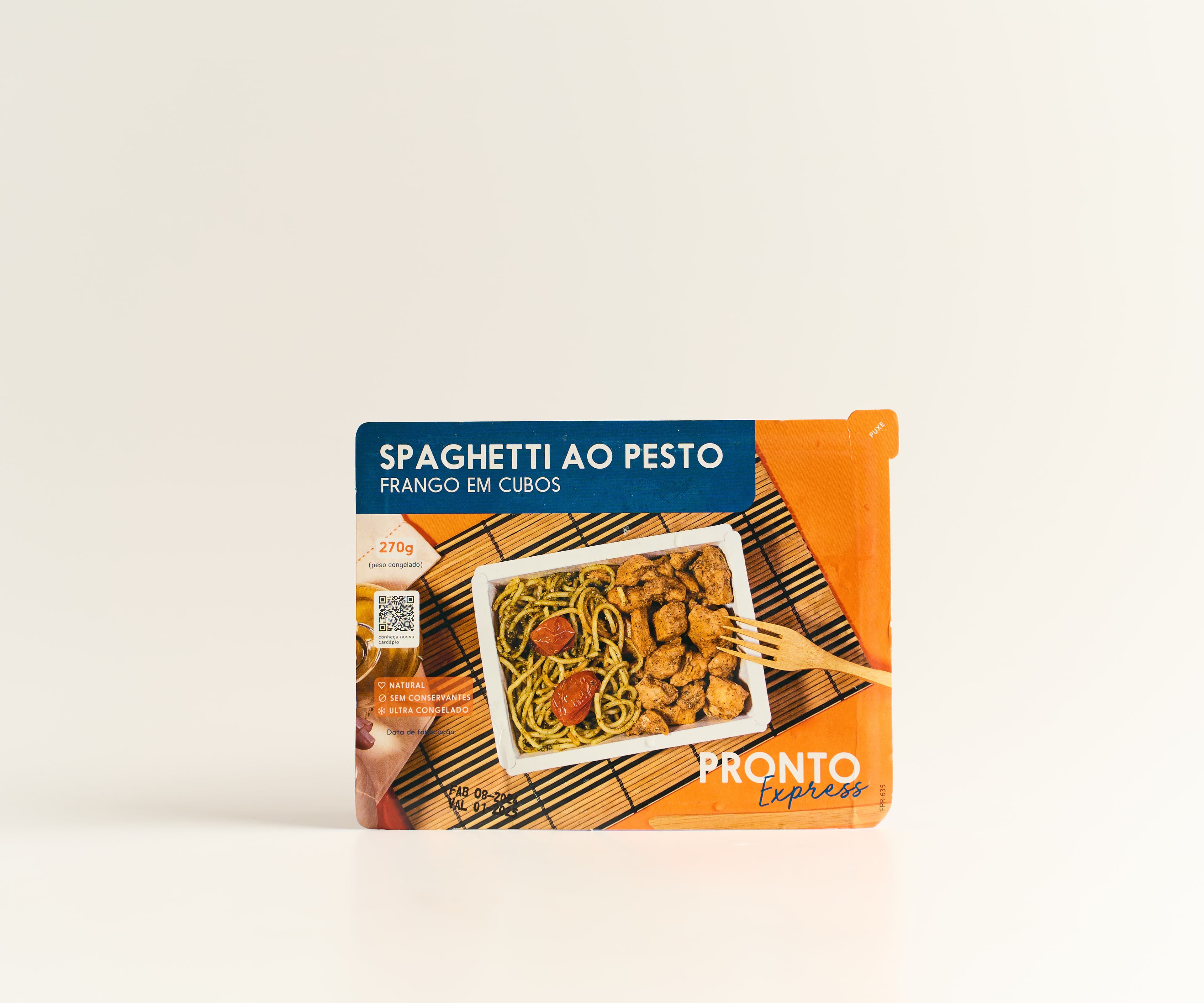 Spaghetti ao pesto com frango em cubos 270g