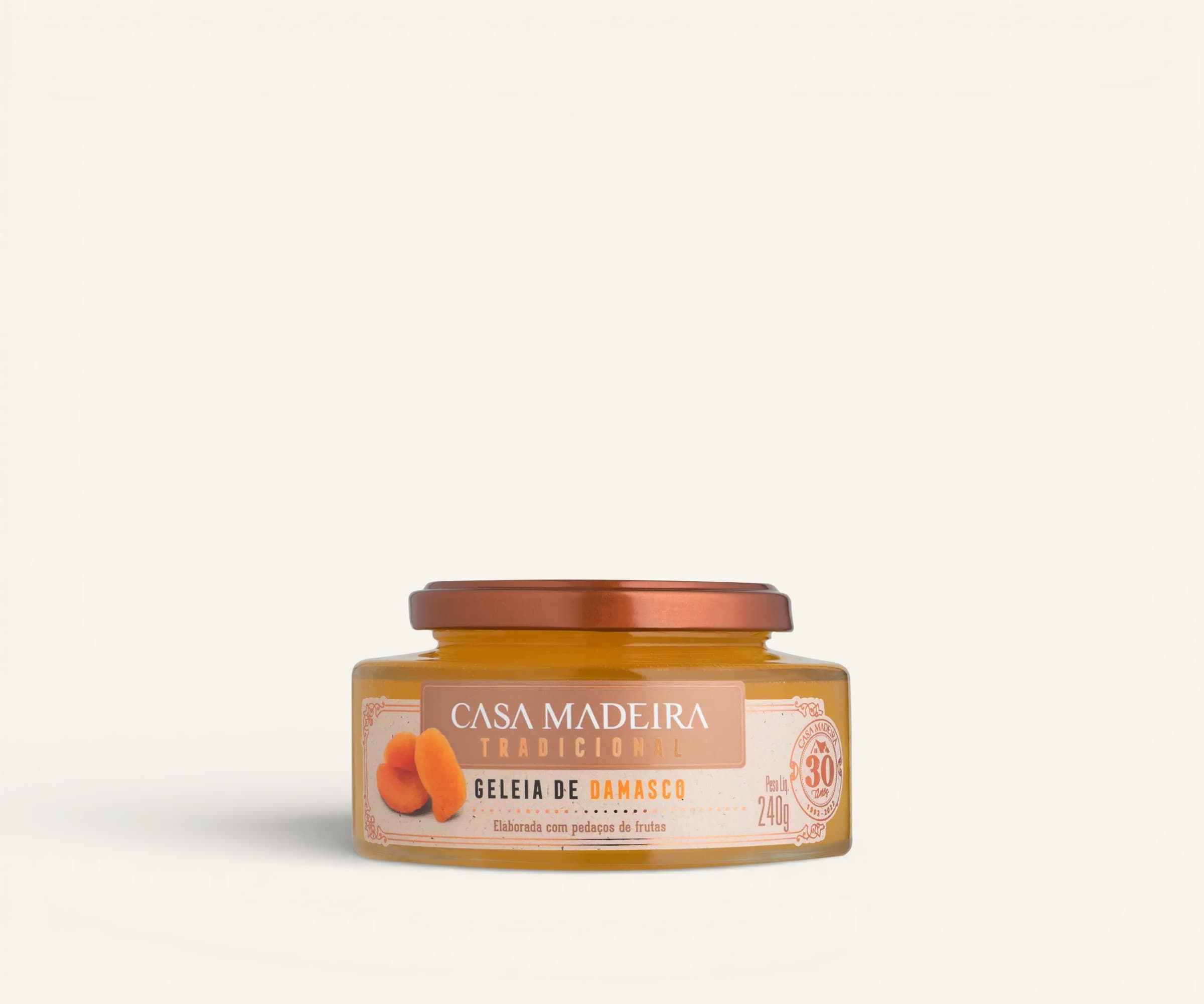 Geleia tradicional de damasco com pedaços da fruta Casa Madeira 240g