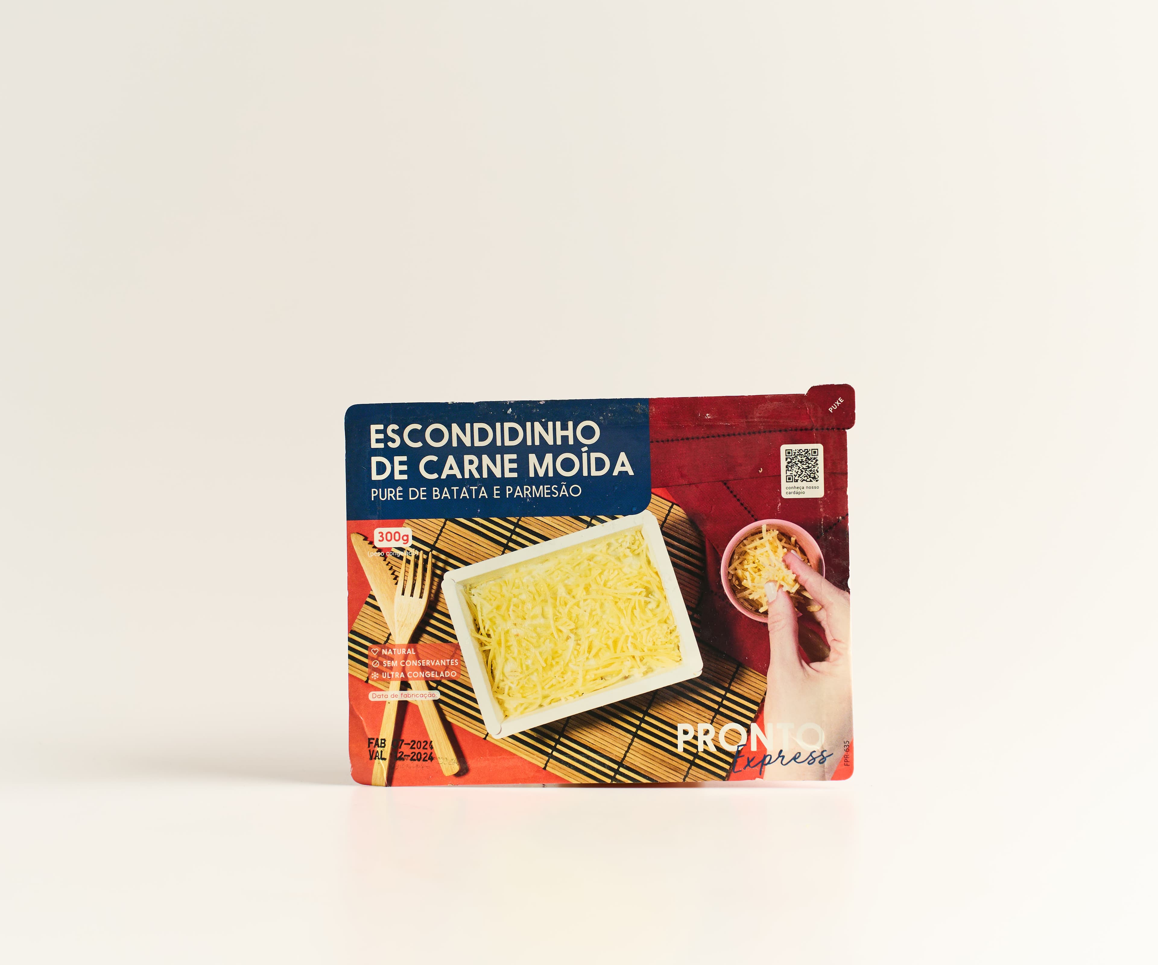 Escondidinho de carne moída com purê de batata e parmesão 300g