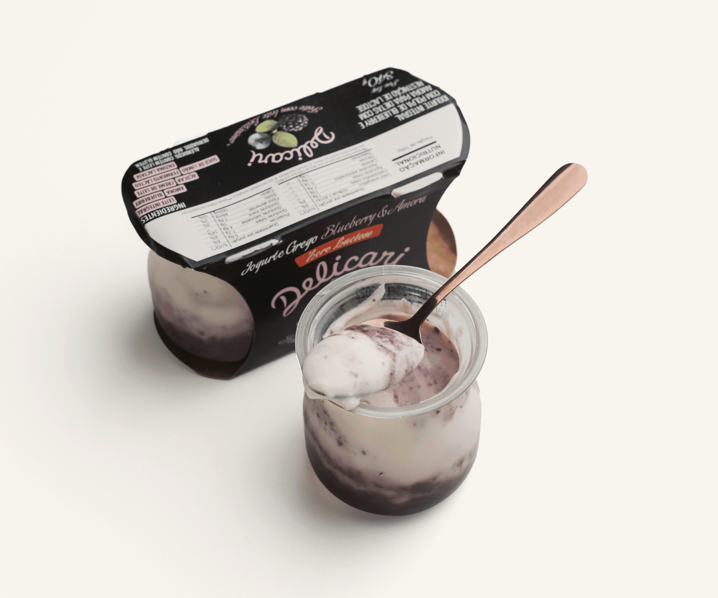 Iogurte grego zero lactose sabor blueberry e amora Delicari 340g
