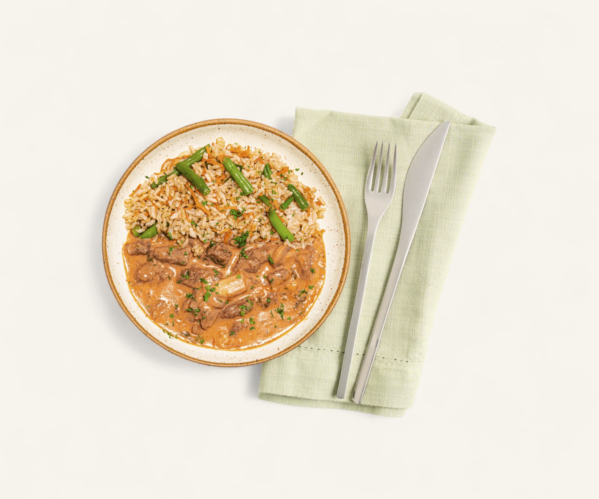 Estrogonofe de frango com creme de ricota e arroz sete grão 380g