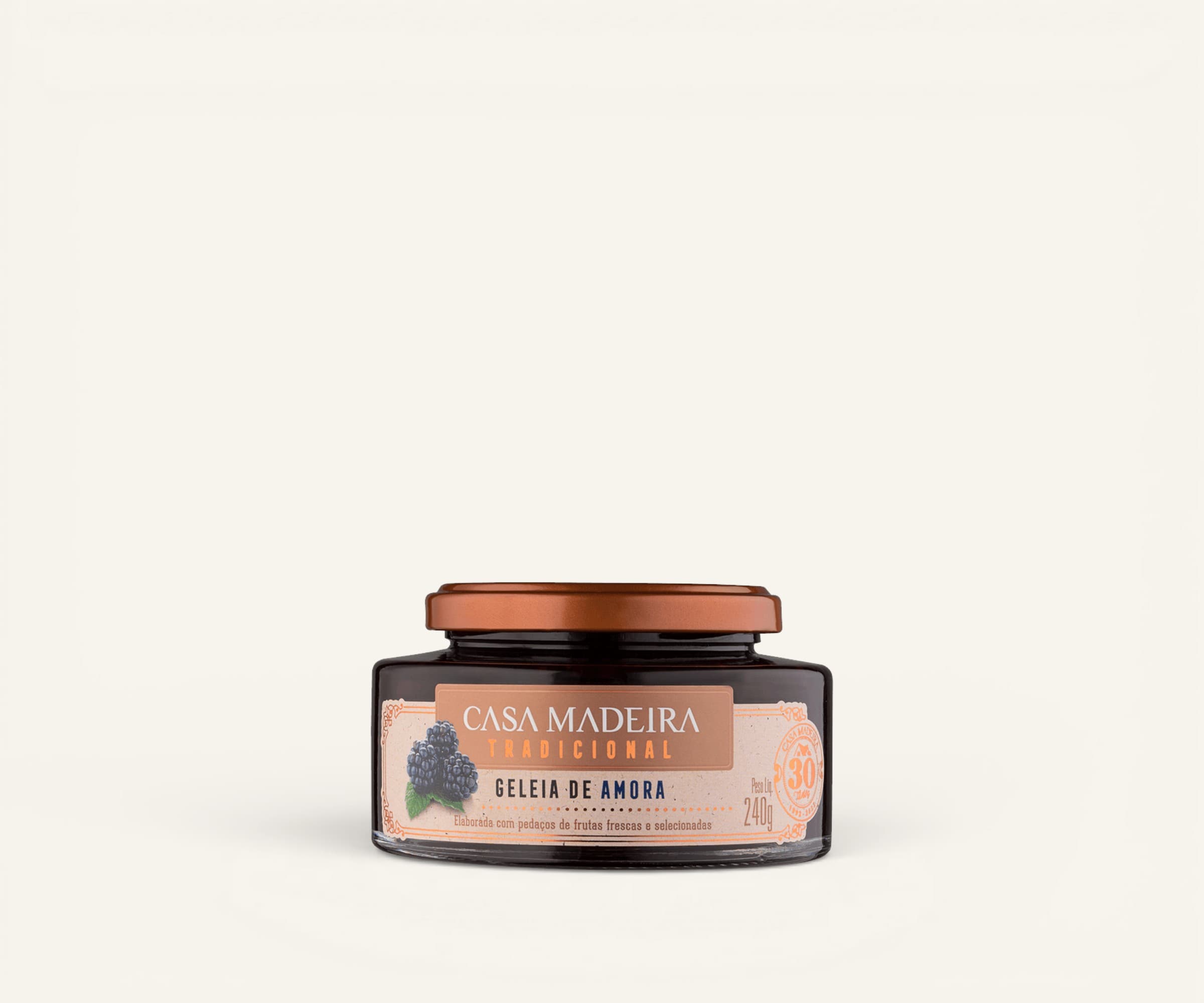 Geleia tradicional de amora com pedaços da fruta Casa Madeira 240g