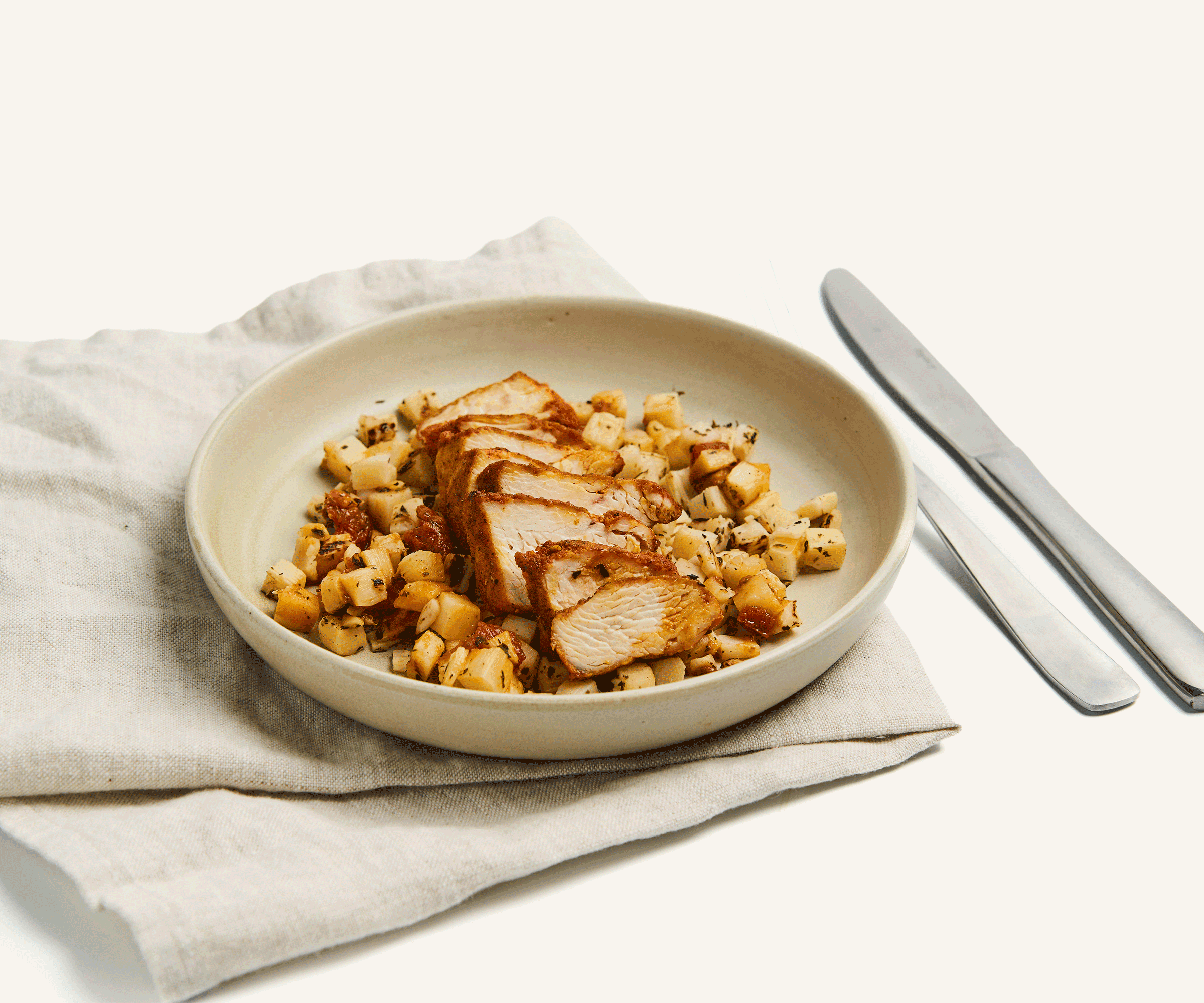 Peito de frango grelhado com páprica, palmito e tomate com ervas frescas 250g