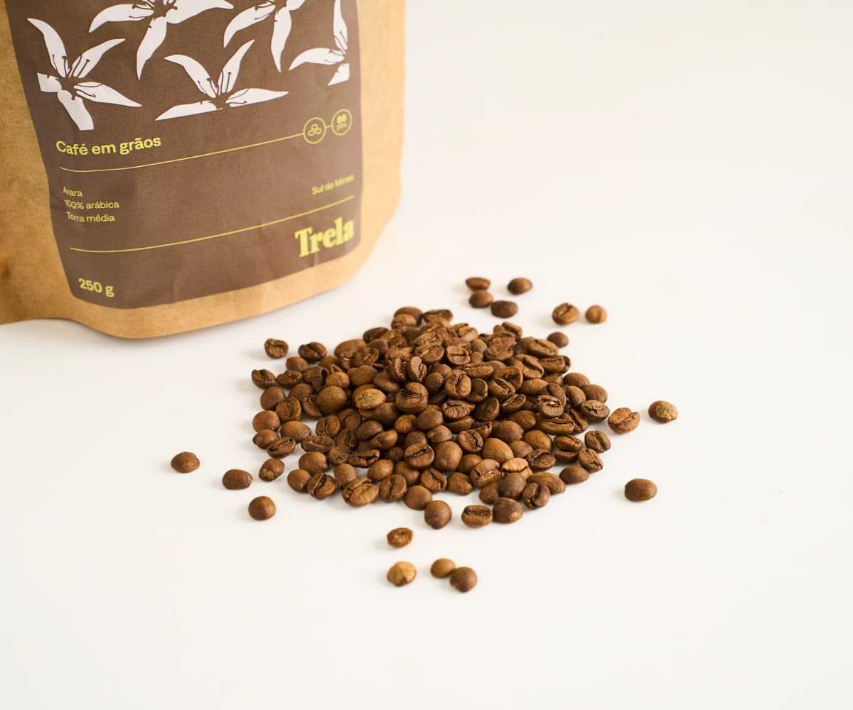 Café especial torrado em grãos Arara 250g