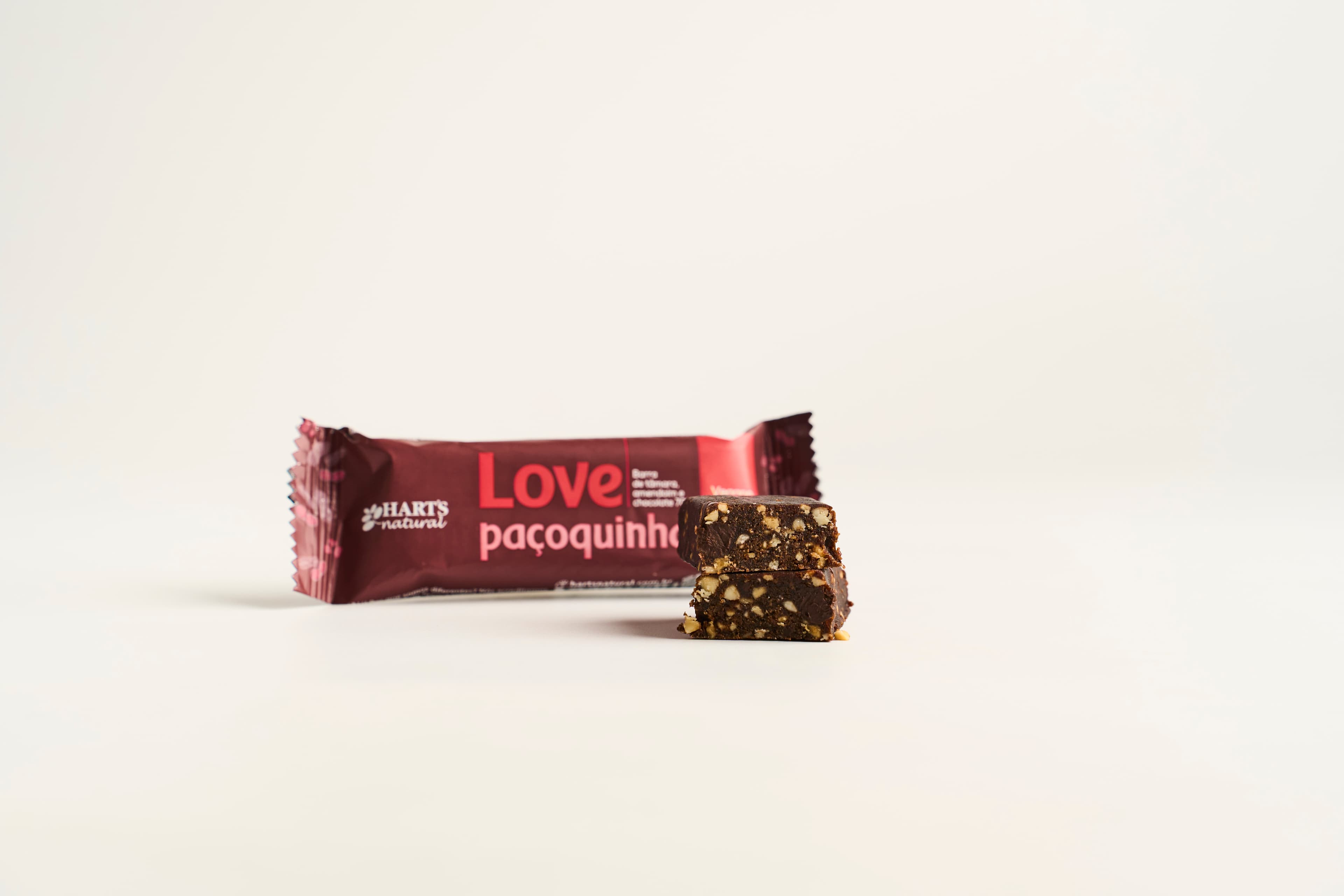 Barra de tâmara e amendoim Love paçoquinha com chocolate 70% Hart's Natural 25g