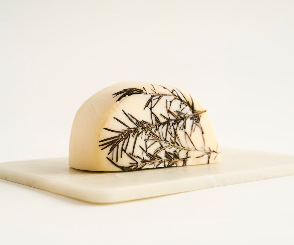 Queijo com alecrim 300g