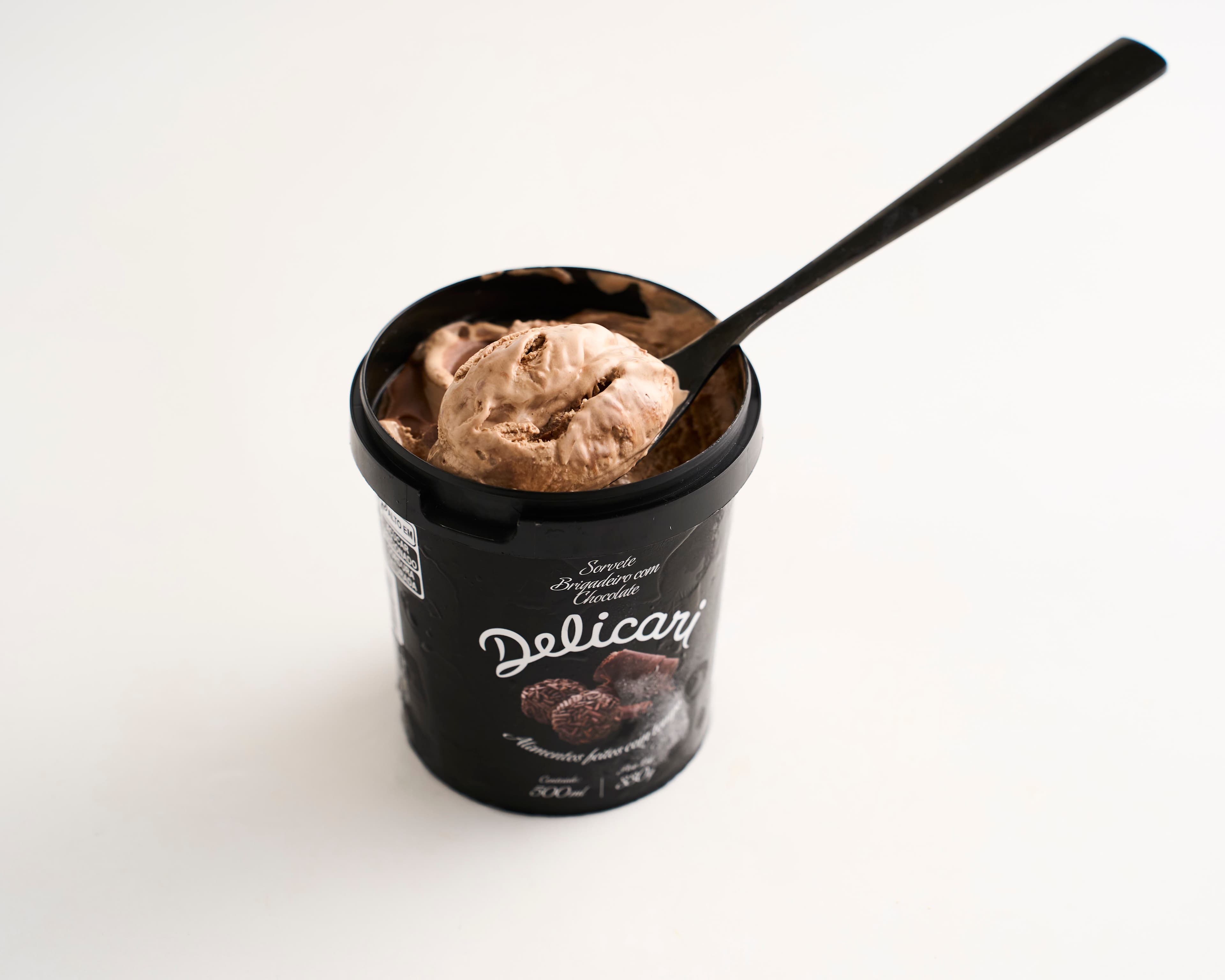 Sorvete de brigadeiro Delicari 500ml