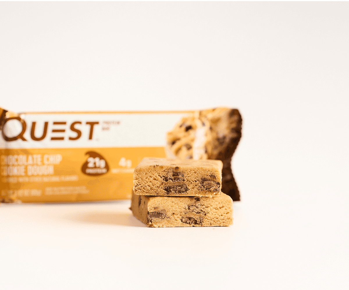 Barra de proteína 21g chocolate chip cookie dough Quest Bar 60g