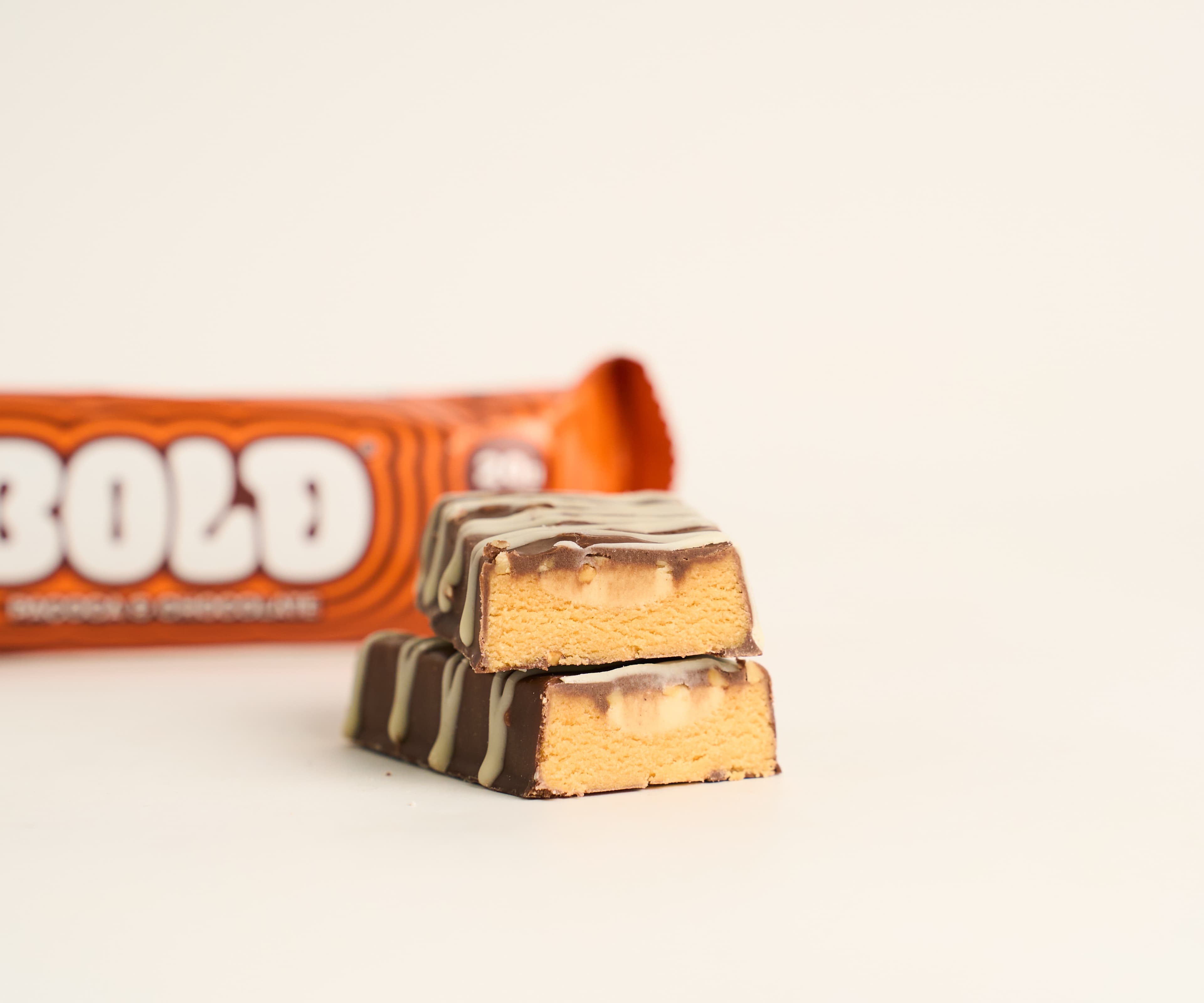 Barra de proteína Bold 20g sabor paçoca e chocolate 60g