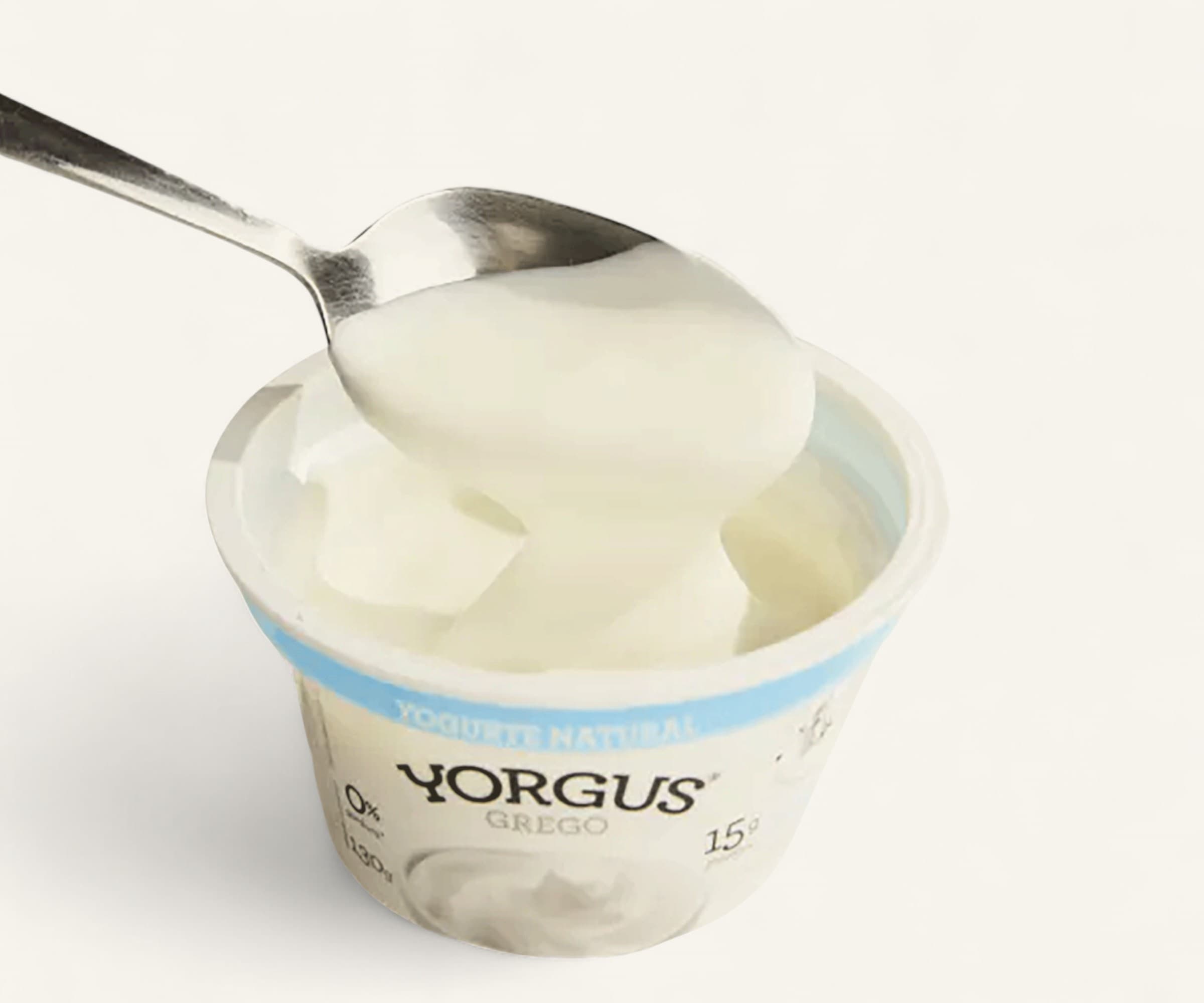 Iogurte Yorgus grego natural sem gordura e sem lactose 130g