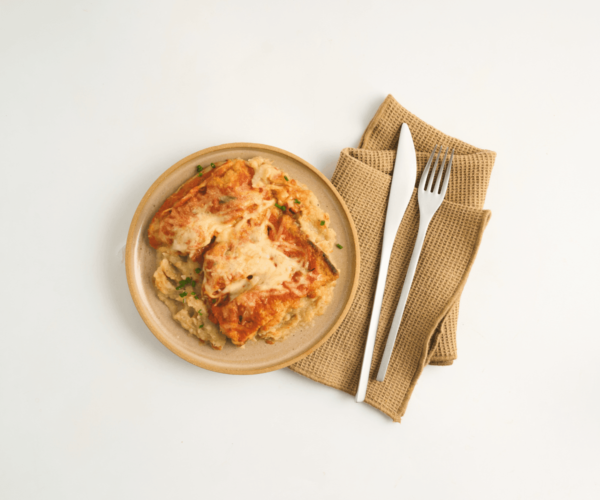 Parmegiana de frango com purê de batata-doce trufado 355g