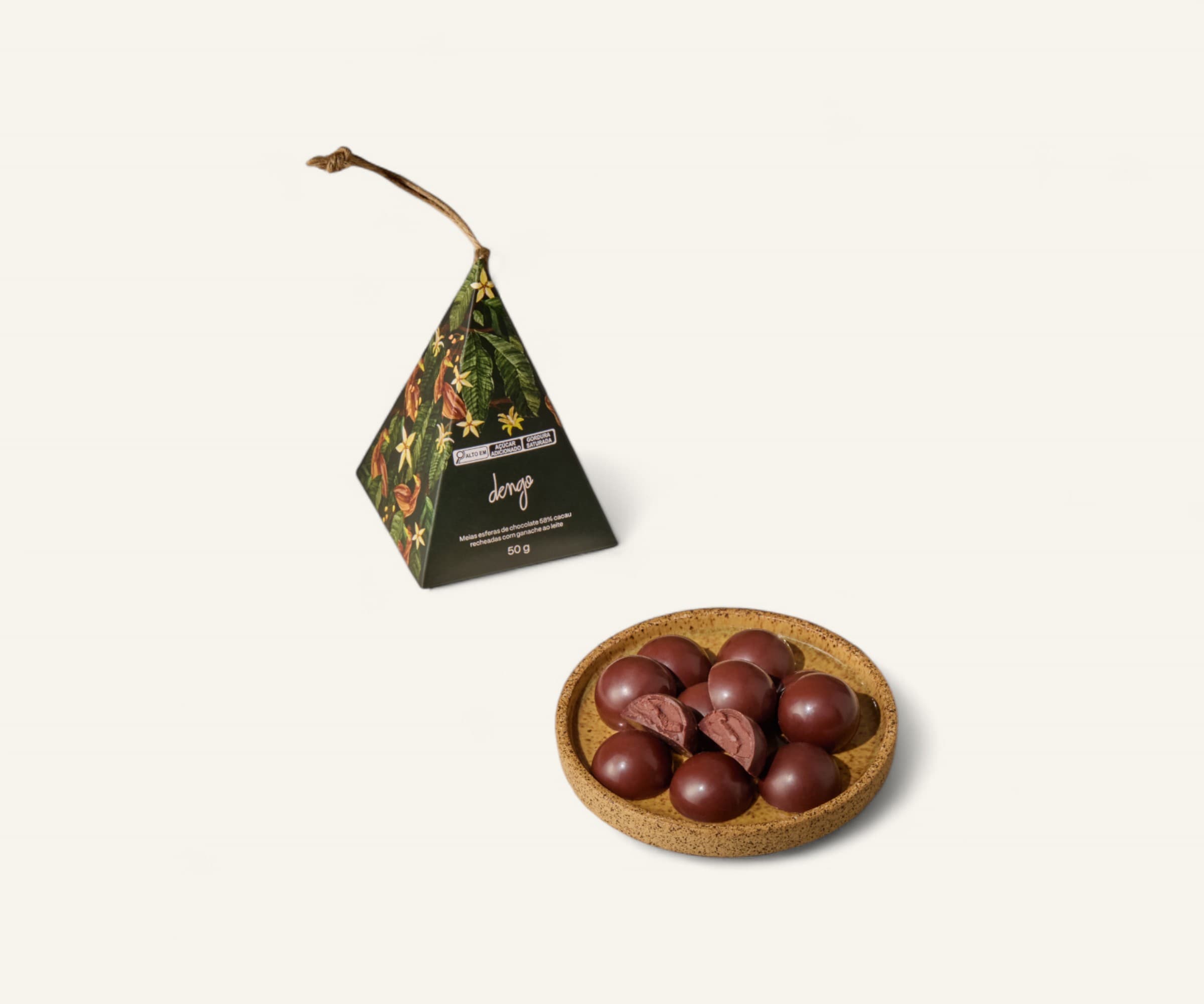 Enfeite de árvore de Natal xodozinho 50% cacau Dengo 50g