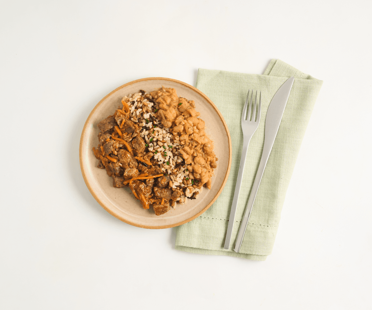 Brasileirinho - carne cozida com arroz sete grãos e feijão 350g