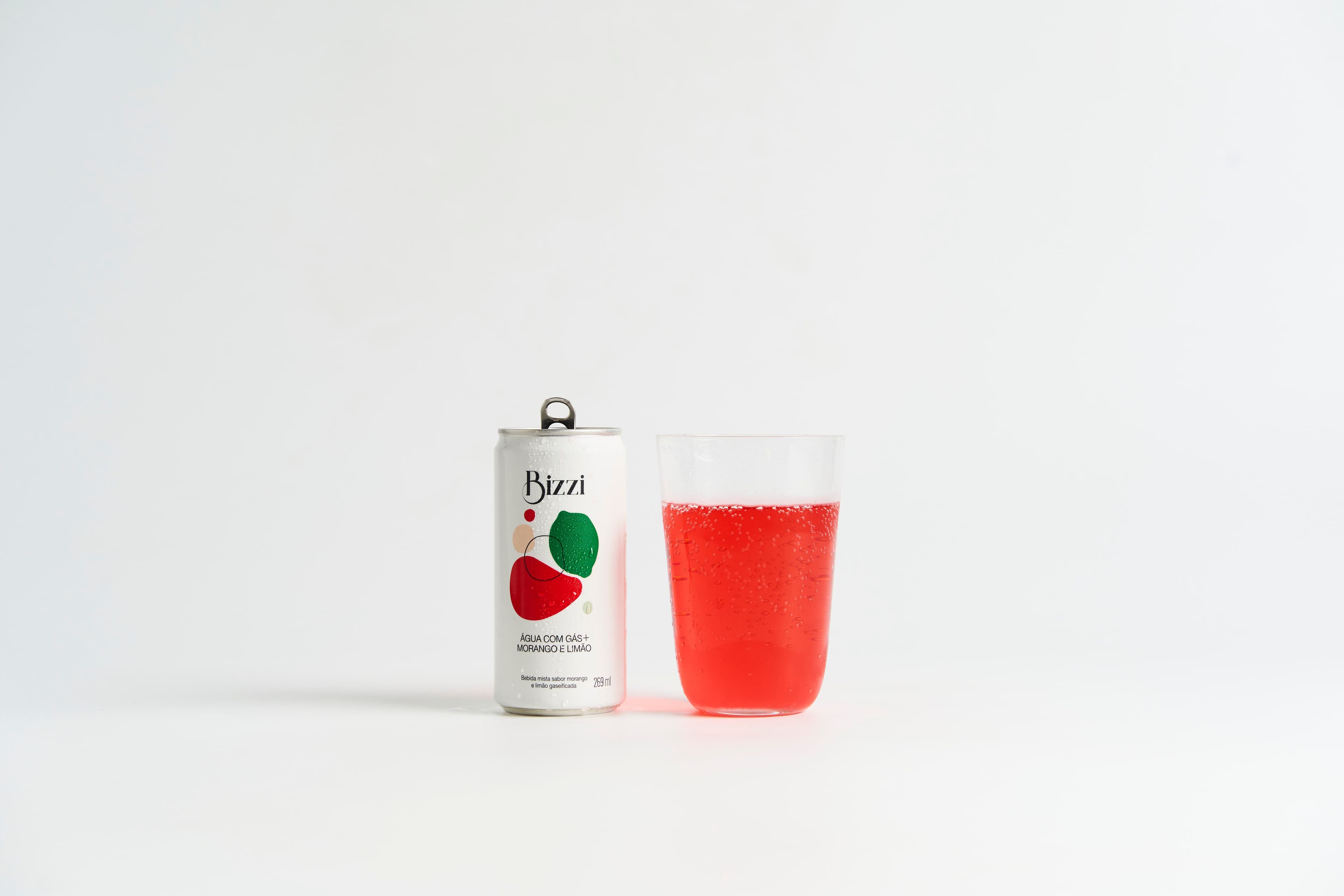 Água com gás, morango e limão 269ml